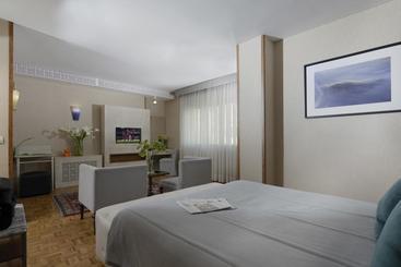 Ferdowsi International Grand Hotel