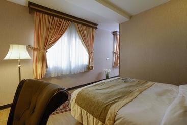 Ferdowsi International Grand Hotel
