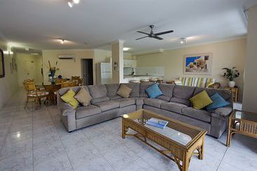 هتل Costa Royale Trinity Beach
