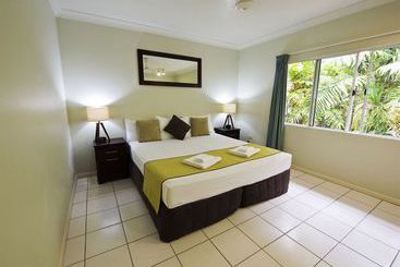 هتل Costa Royale Trinity Beach