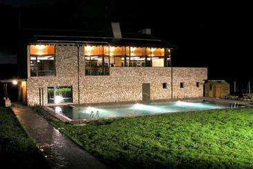 هتل Rural Y Spa Kinedomus Bienestar