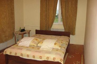 Lary Hostel