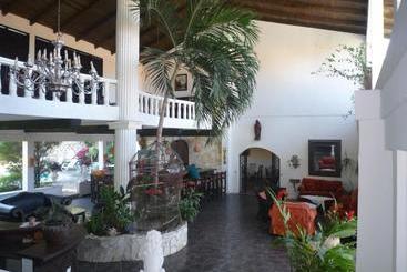 هتل Playa Laguna