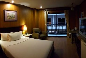 هتل Dynasty Inn Pattaya