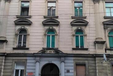 פנסיון Centar Guesthouse