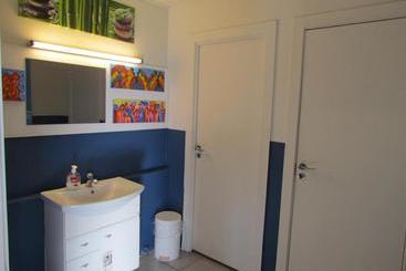 هاستل Fit Guesthouse Keflavik Airport
