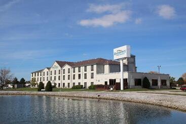 فندق Baymont Inn & Suites By Wyndham Findlay