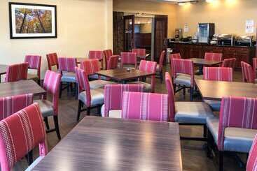 Tapa Hotel, Inn & Suites