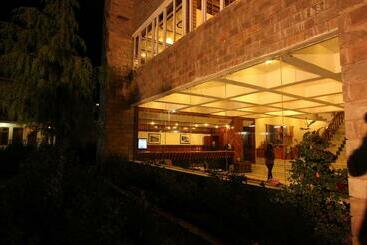 هتل Golden Tulip Manali