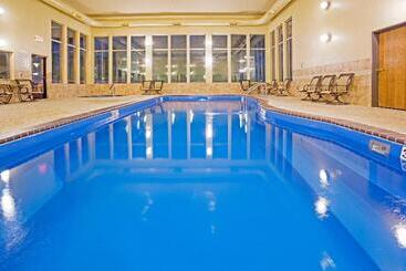 هتل Holiday Inn Express & Suites Custer Mt Rushmore