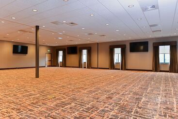 Отель Holiday Inn Express Breezewood, An Ihg