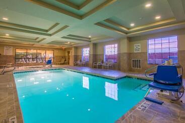 فندق Holiday Inn Express & Suites Clovis, An Ihg