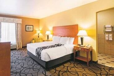 هتل La Quinta By Wyndham Ft. Worth   Forest Hill, Tx