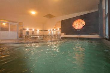 هتل Hot Spring Minamida Spa  Apple Land