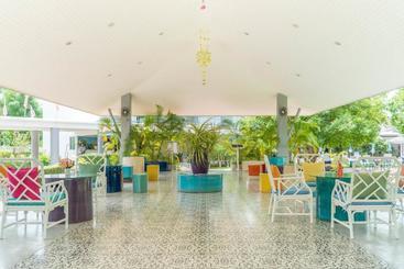 هتل Cera Resort @ Cha Am