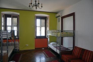 Riva Hostel Pula