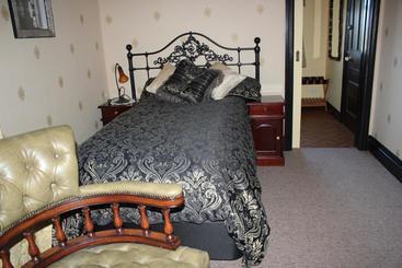 هتل Safari Lodge