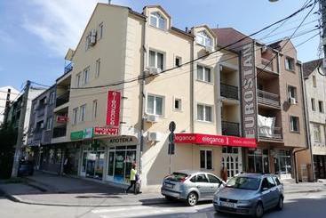 هتل Accommodation Elegance
