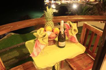 هتل Boracay West Cove