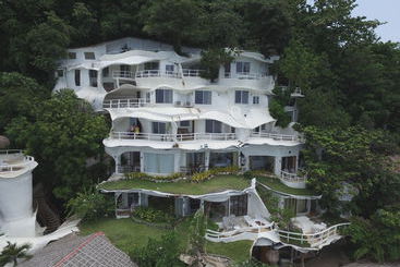 هتل Boracay West Cove