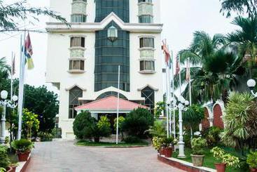 هتل Singaar International