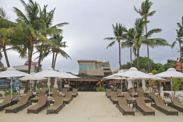 בית מלון כפרי Two Seasons Boracay Resort