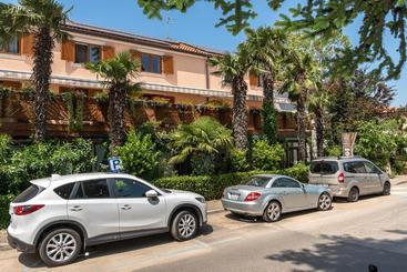 پانسیون Boutique Hotel Santa Maria