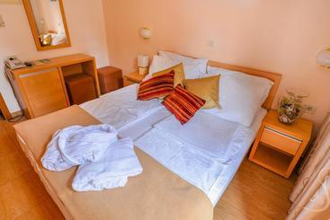 پانسیون Boutique Hotel Santa Maria