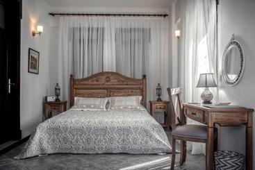 هتل Artemis Selcuk Suites