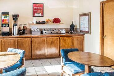فندق Econo Lodge