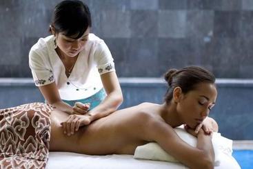L Hotel Seminyak