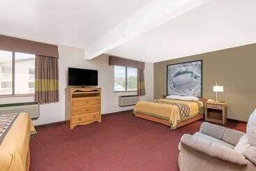 فندق Super 8 By Wyndham Santa Rosa