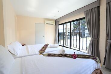 Hotel The Siam Guest House   Sha Extra Plus