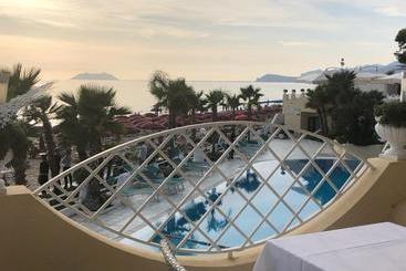 Grand Hotel La Playa