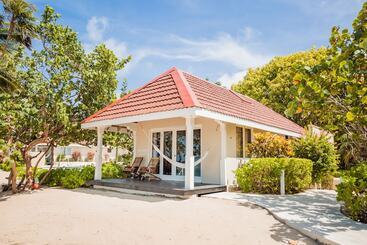 فندق Almond Beach Resort At Jaguar Reef