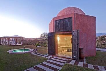 هتل Asclepios Wellness & Healing Retreat