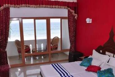 فندق Jeevan Ayurvedic Beach Resort