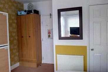 هتل Seamore Guest House