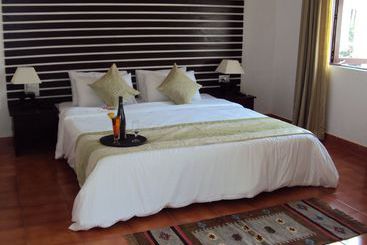 هتل The Goan Village Beach Resort , Goa
