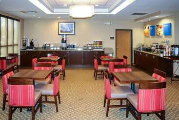 酒店 Comfort Inn & Suites Sikeston I55