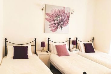 هتل Mayview Guest House