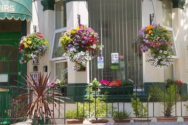 בית מלון כפרי The Firs Bed And Breakfast