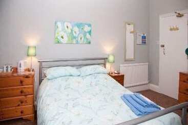 Hotel The Meltham Guesthouse Scarborough