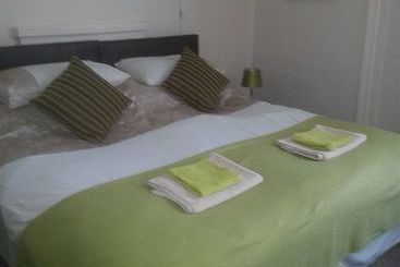 هتل Trevali Guest House