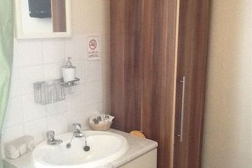 هتل Trevali Guest House