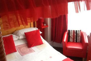 هتل Trevali Guest House