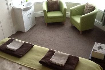 هتل Trevali Guest House