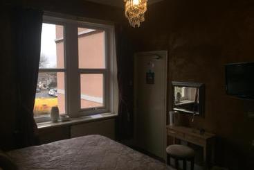 تختخواب و صبحانه Greenbank Guest House