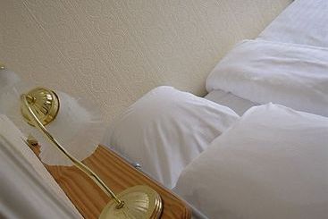 تختخواب و صبحانه Rainbow Lodge Guest House
