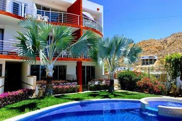 آپارتمان Cabo Paraiso Condos And Studios